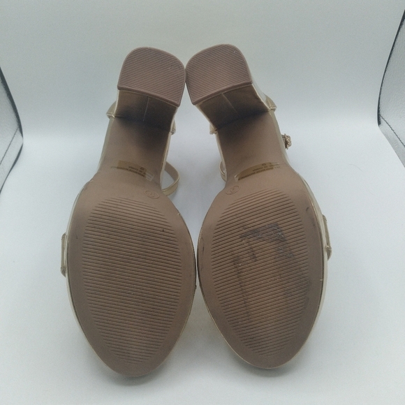 Wild Diva Lounge Gold Open toe Ankle strap Block heel shoes - Picture 12 of 12